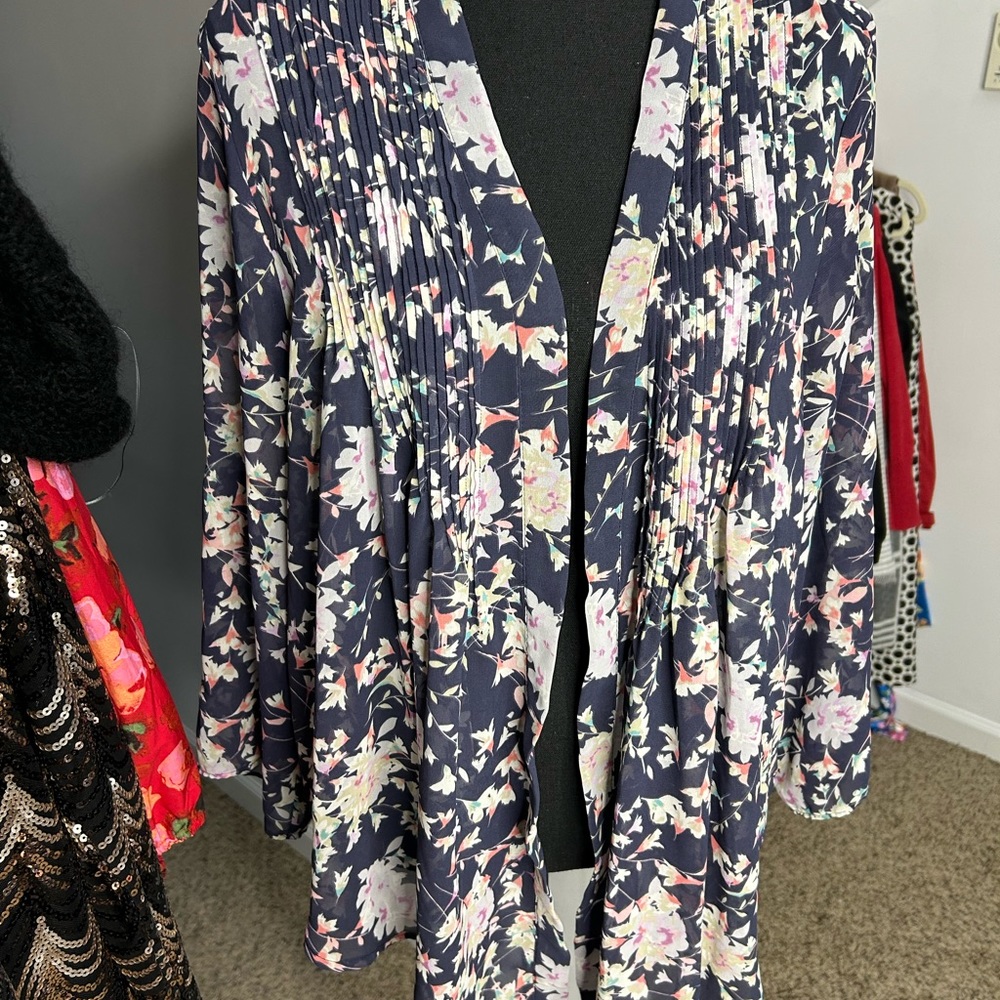 Lauren Conrad cardigan blouse large - Picture 9 of 9